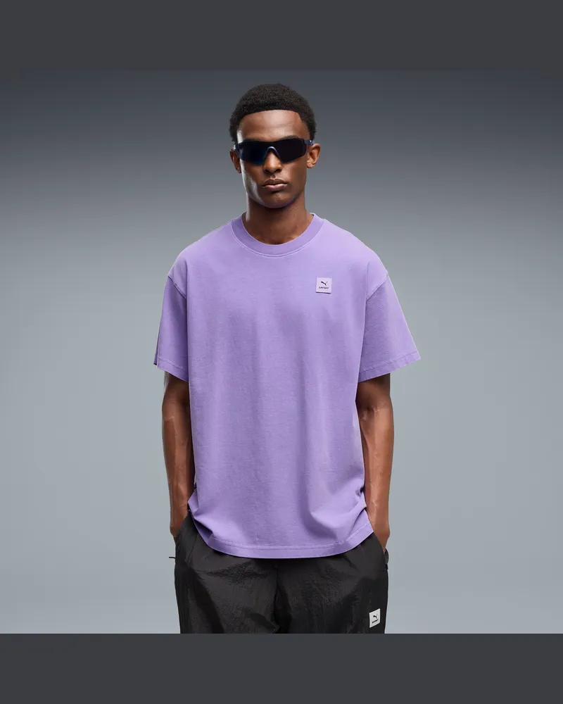 Puma x SAYSKY Graphic Team T-Shirt Unisex, Kleidung, Lila Lila