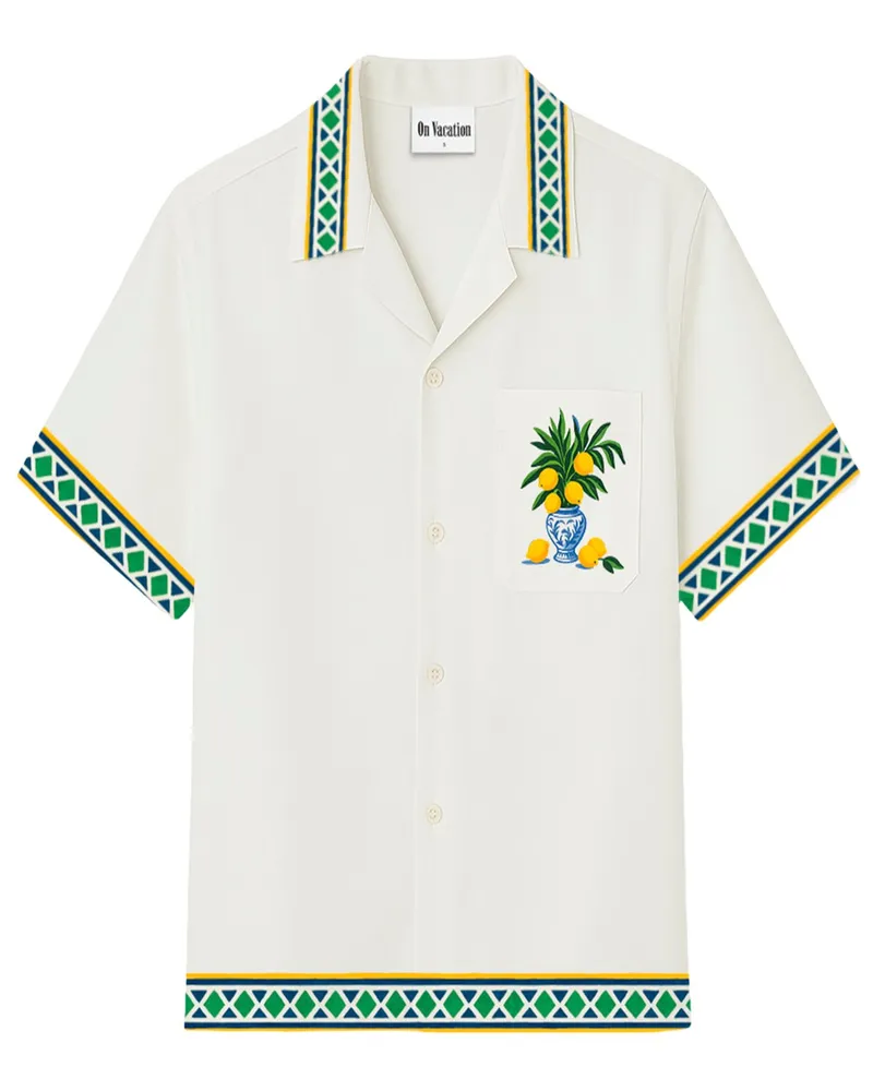 On Vacation Kurzarmhemd mit Resort-Kragen und Zitronen-Motiv in Offwhite