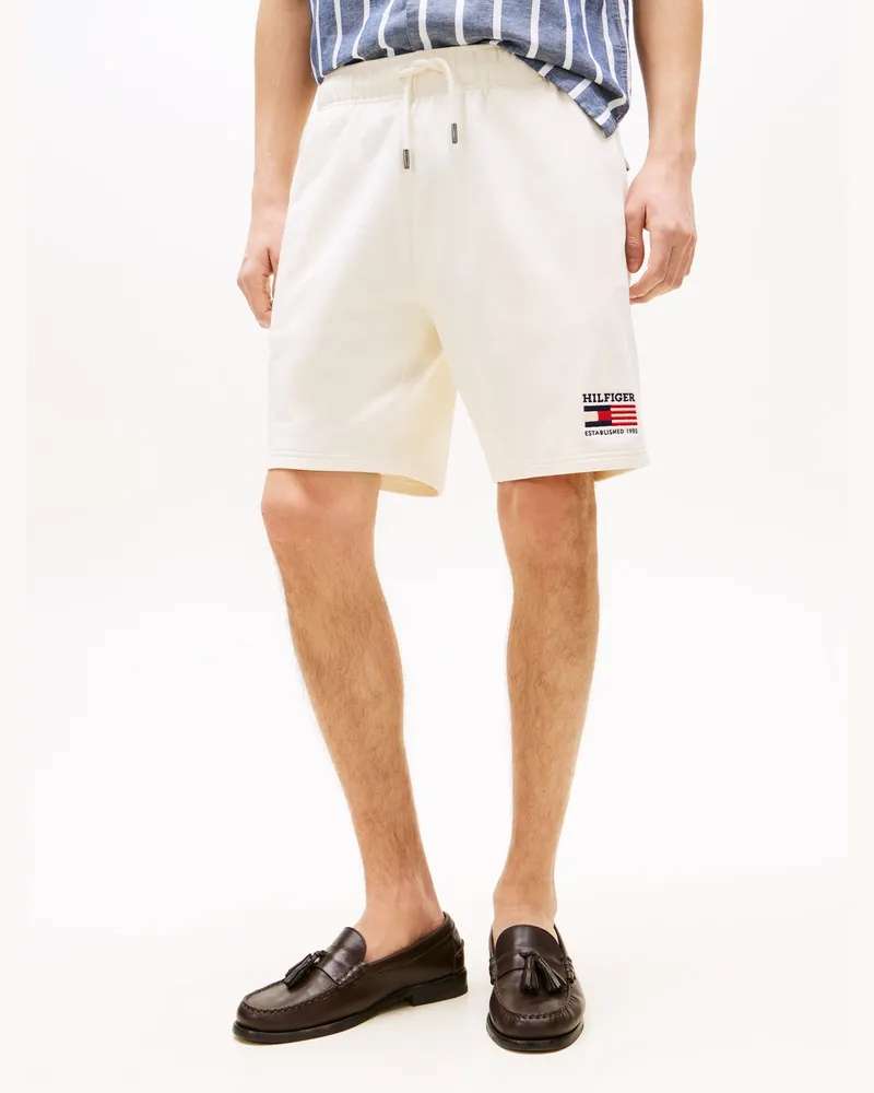 Tommy Hilfiger Sweatshorts aus Baumwolle mit Logo-Aufnäher in Offwhite