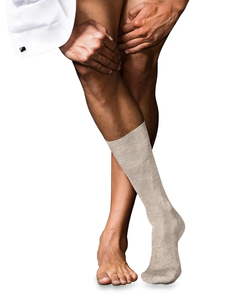 Falke Socken No.9 mit edler ägyptischer Karnak-Baumwolle in Beige