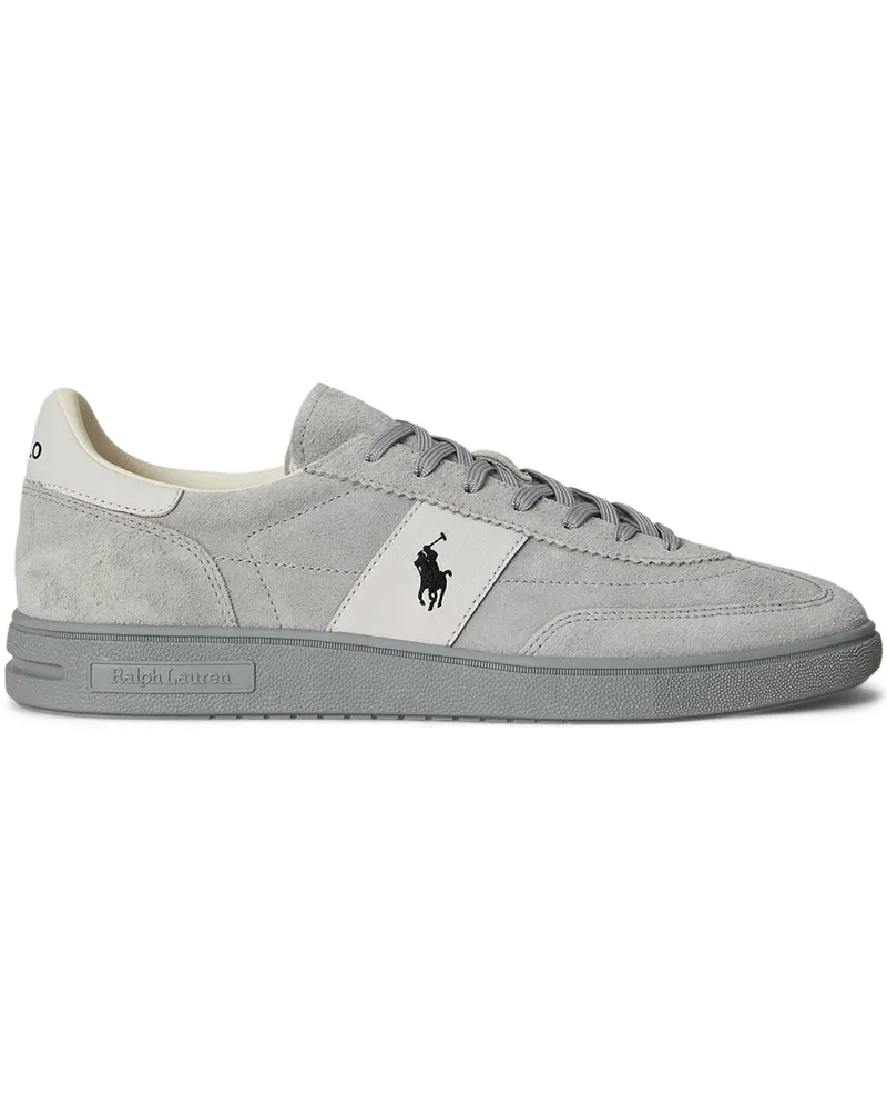 Ralph Lauren Sneaker Bedford aus Veloursleder mit Logo-Aufnäher in Hellgrau