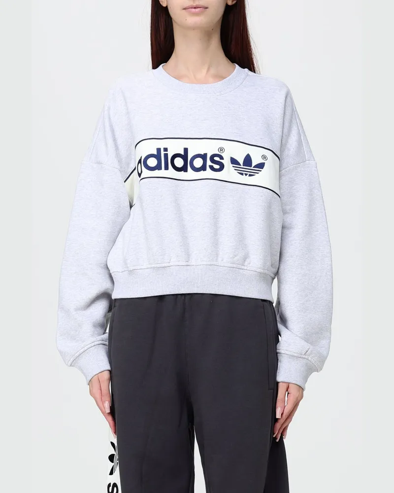 adidas Relaxed Fit Sweatshirt mit Rundhalsausschnitt und Kontrastlogo Grau
