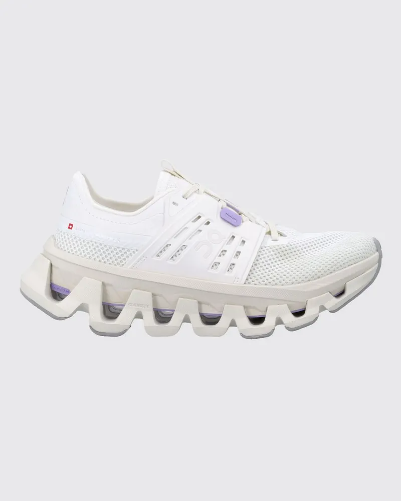 ON Cloudswift Amp Sneaker von aus technischem Mesh mit gepolsterter Sohle Ivory