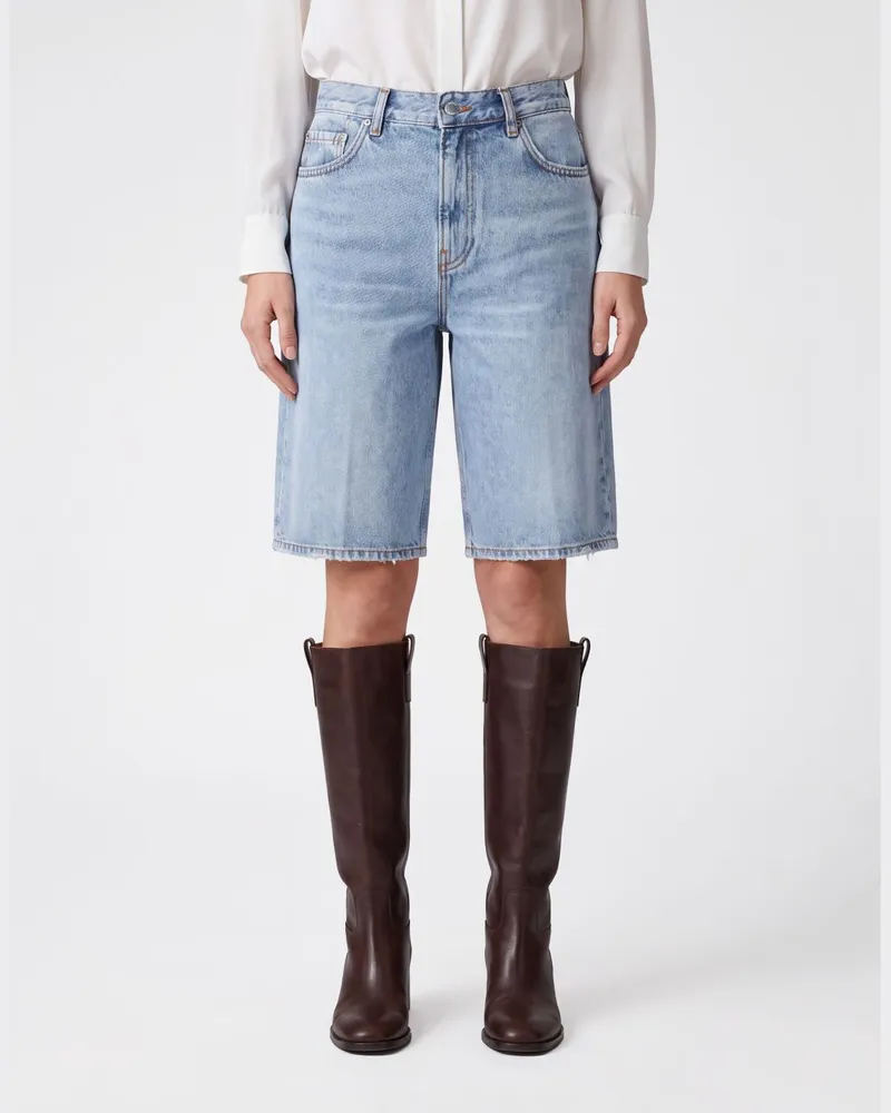 Totême Hochgeschnittene Fünf-Taschen-Bermudashorts aus Baumwolldenim von Blau