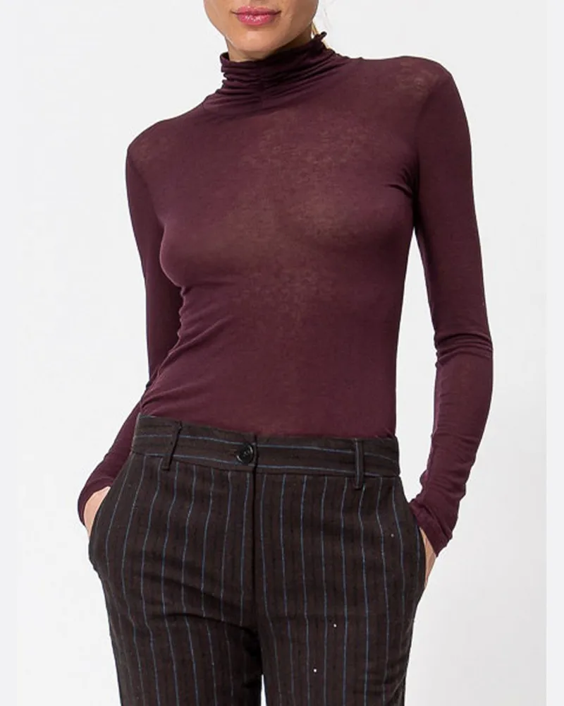 Twin-Set Schmal geschnittener Rollkragenpullover aus Viskose-Kaschmir-Mix Weinrot