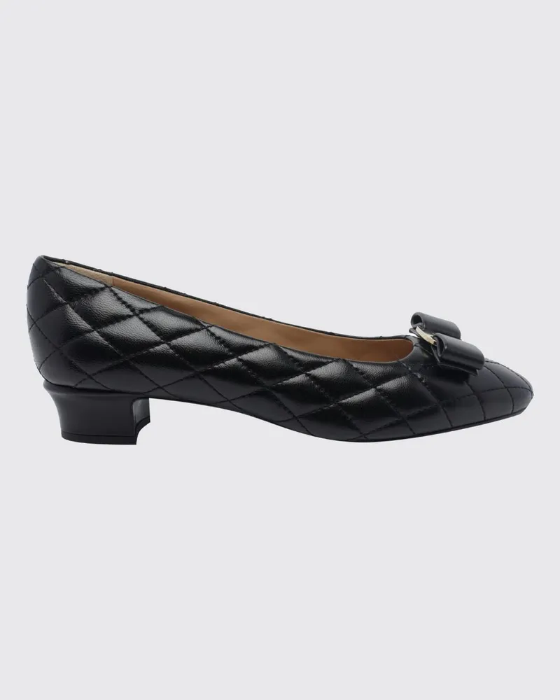 Ferragamo Vara Pumps aus gestepptem Nappaleder mit niedrigem Absatz Schwarz