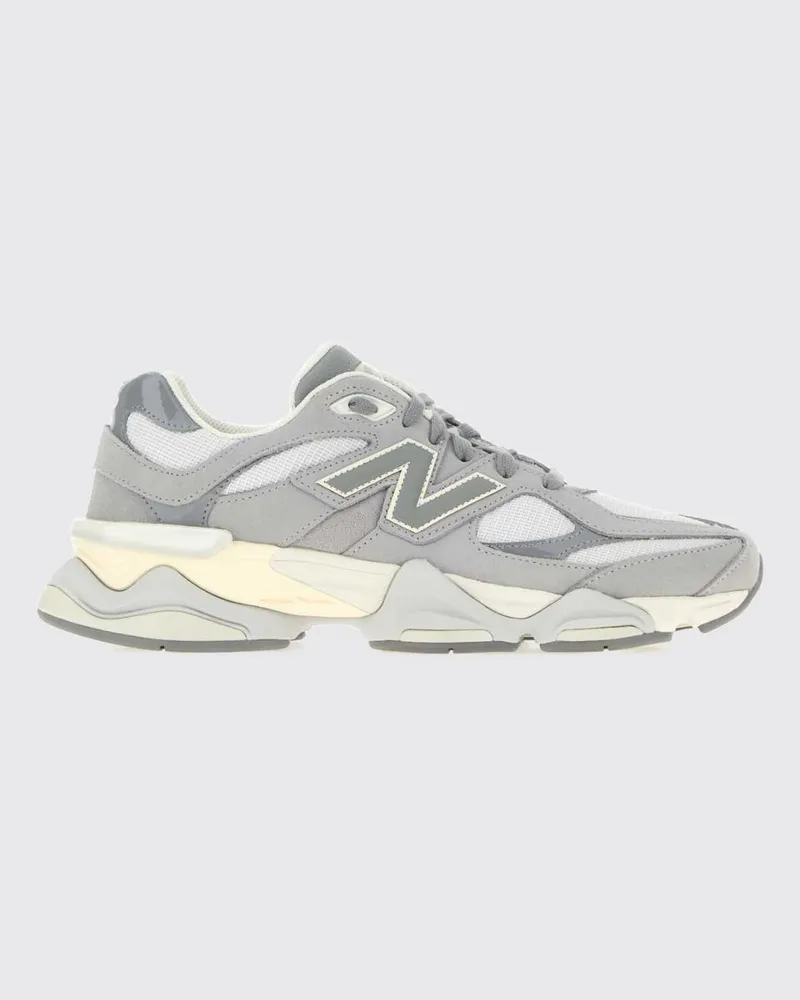New Balance 9060 Sneaker aus Veloursleder und Mesh mit Oversized-Sohle Grau