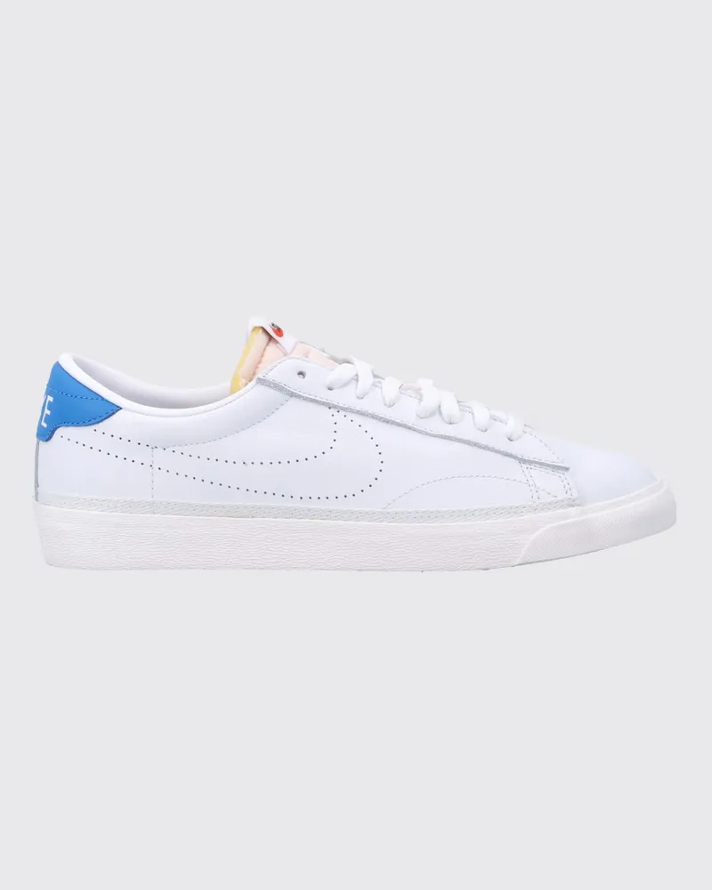 Nike Tennis Classic AC Sneaker aus Glattleder mit perforiertem Swoosh Weiss
