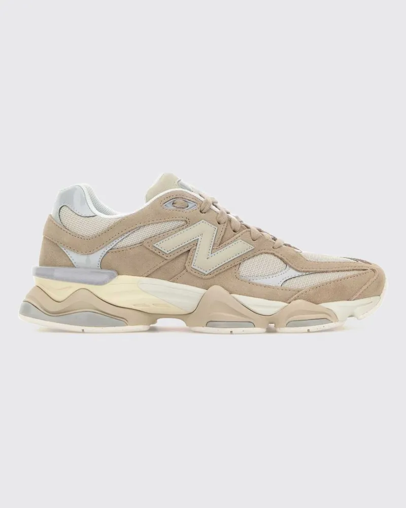 New Balance 9060 Sneaker aus Veloursleder und Mesh im Oversized-Design Beige