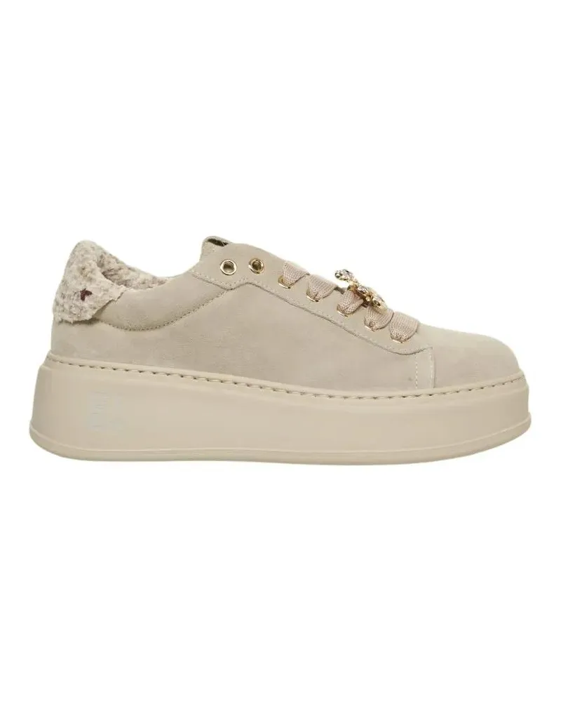 GIO+ Low-Top Sneaker Beige Suede Platform Sneakers With Golden Charm La beige Beige