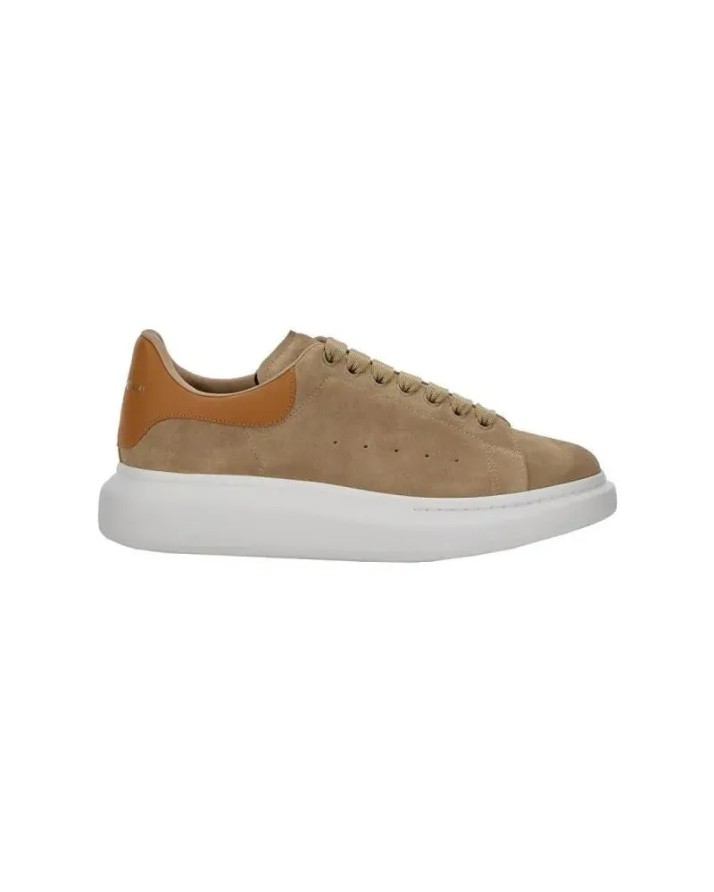 Alexander McQueen Low-Top Sneaker Beige Suede Sneakers With Oversized Rubber Sole braun Braun