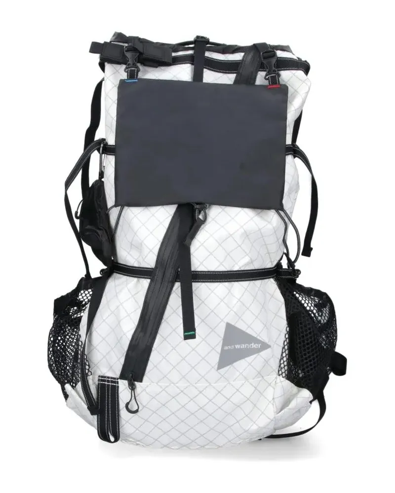 and wander Rucksäcke Minimalist White Bag With Smooth Texture weiß Weiß