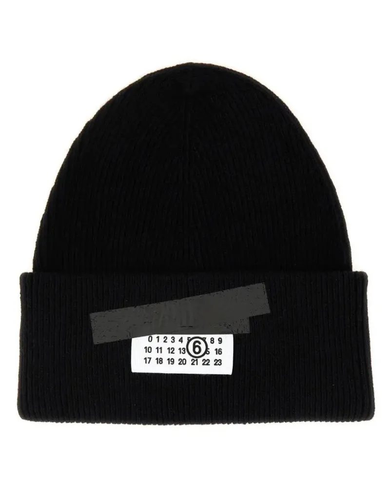 Maison Margiela Caps & Mützen Ribbed Knit Cap With Rectangular Logo Patch schwarz Schwarz