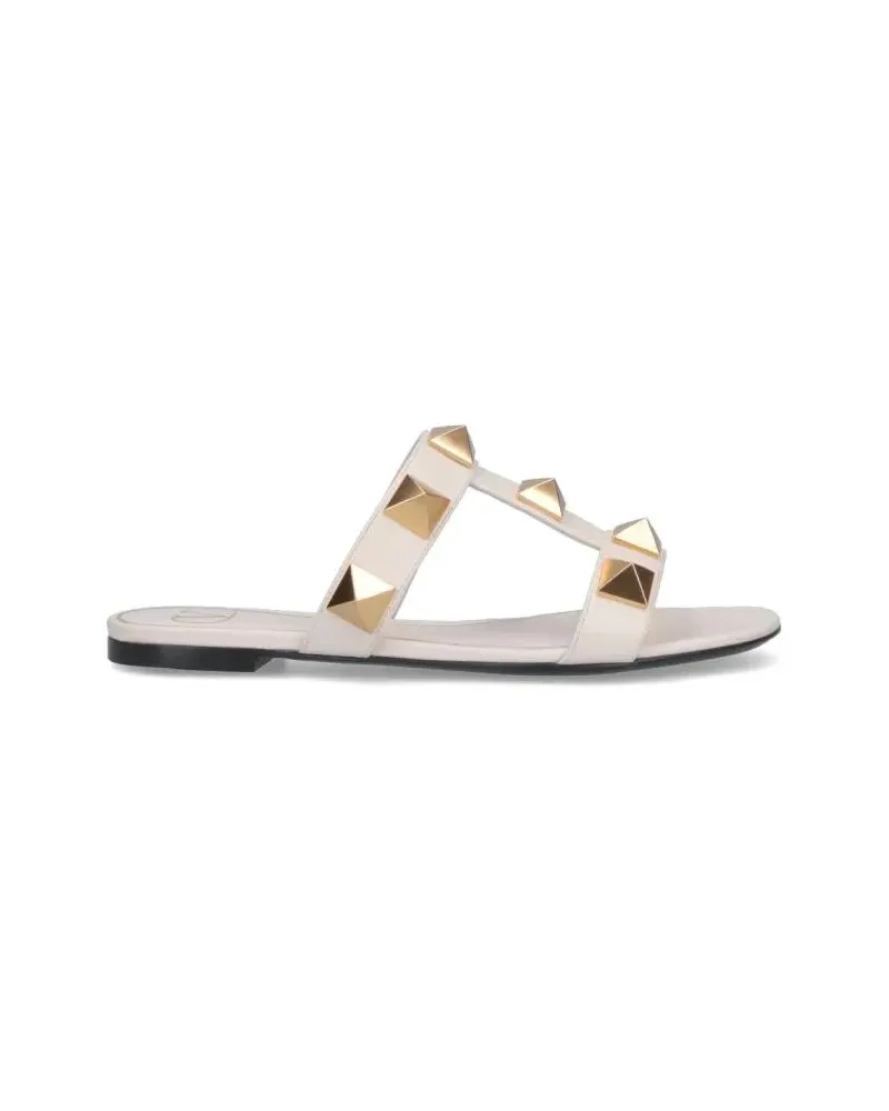 Valentino Garavani Sandalen Flat Sandals With Pyramid Gold Studs weiß Weiß