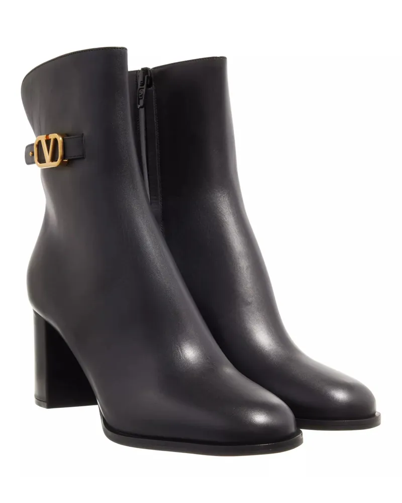 Valentino Garavani Boots & Stiefeletten Signature Smooth Leather Boots Schwarz