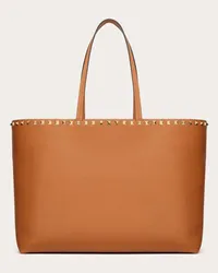 Valentino Garavani BORSA SHOPPING ROCKSTUD IN VITELLO GRANATO Donna MANDORLA Mandorla