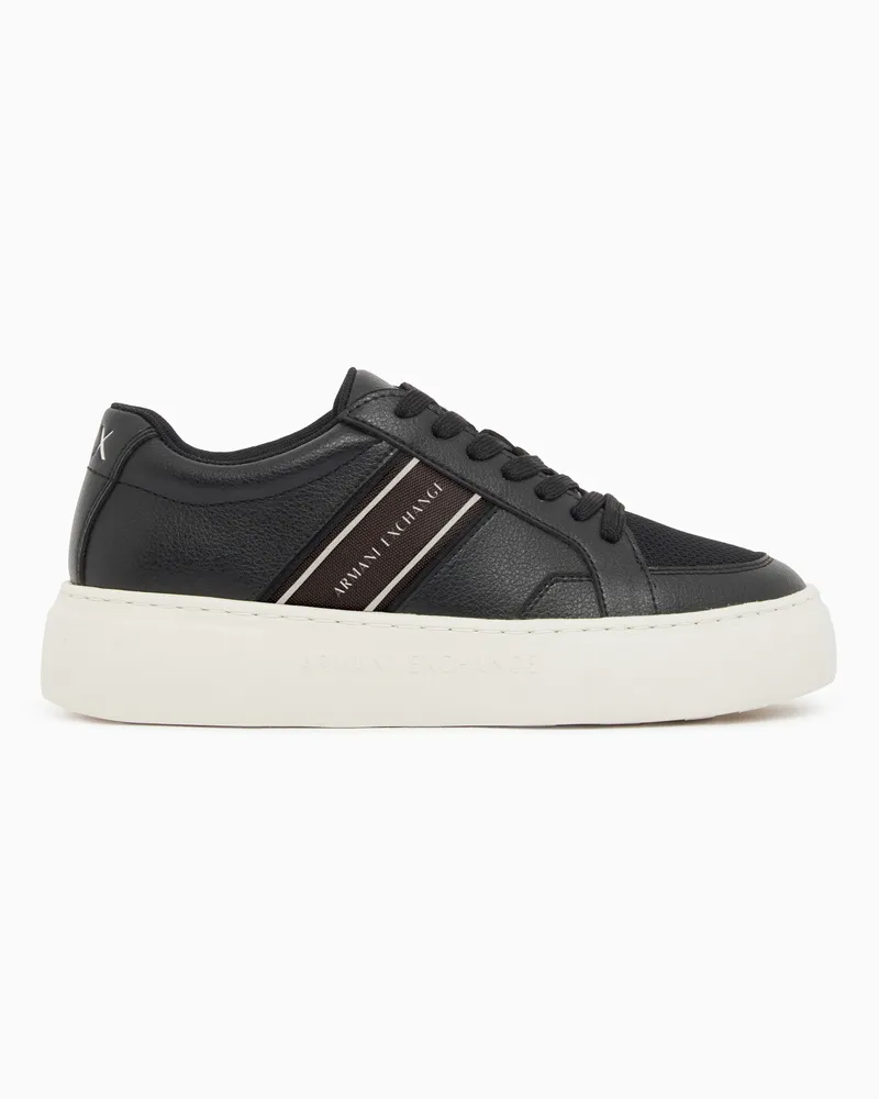 Armani Exchange Sneakers stringate con inserti in mesh e logo Nero