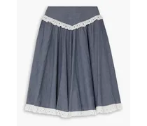 Broderie anglaise-trimmed gathered cotton-chambray skirt - Blue
