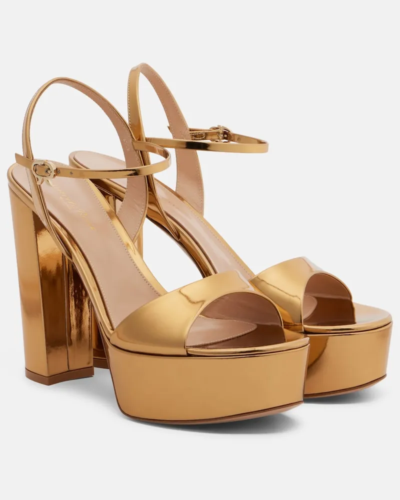 Gianvito Rossi Sandali Marlena in pelle metallizzata con plateau Oro