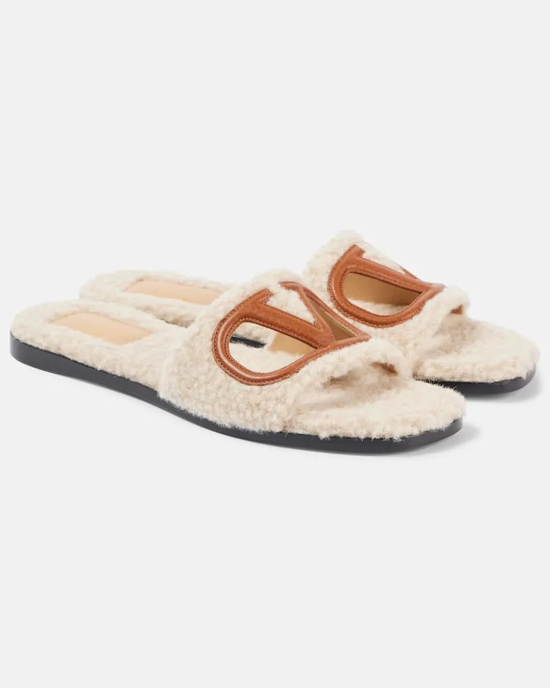 Valentino Garavani Sandali VLogo in shearling sintetico Beige