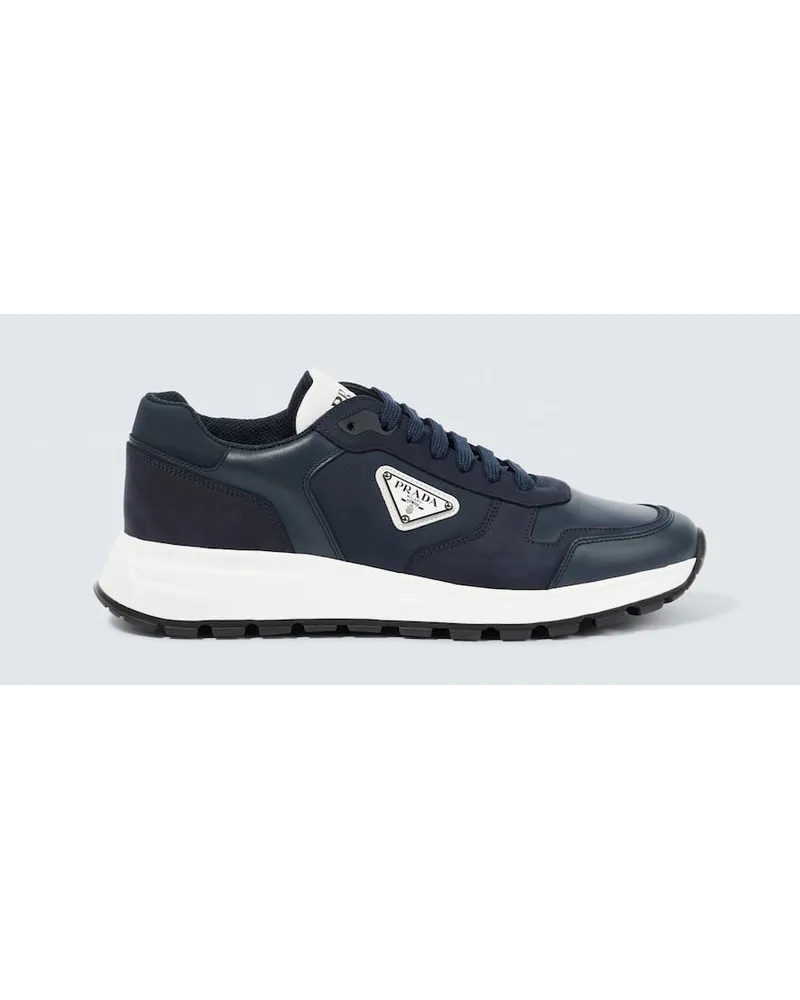 Prada Sneakers con pelle e logo Marrone