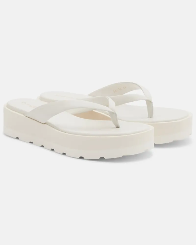 Gianvito Rossi Sandali infradito in pelle con plateau Bianco