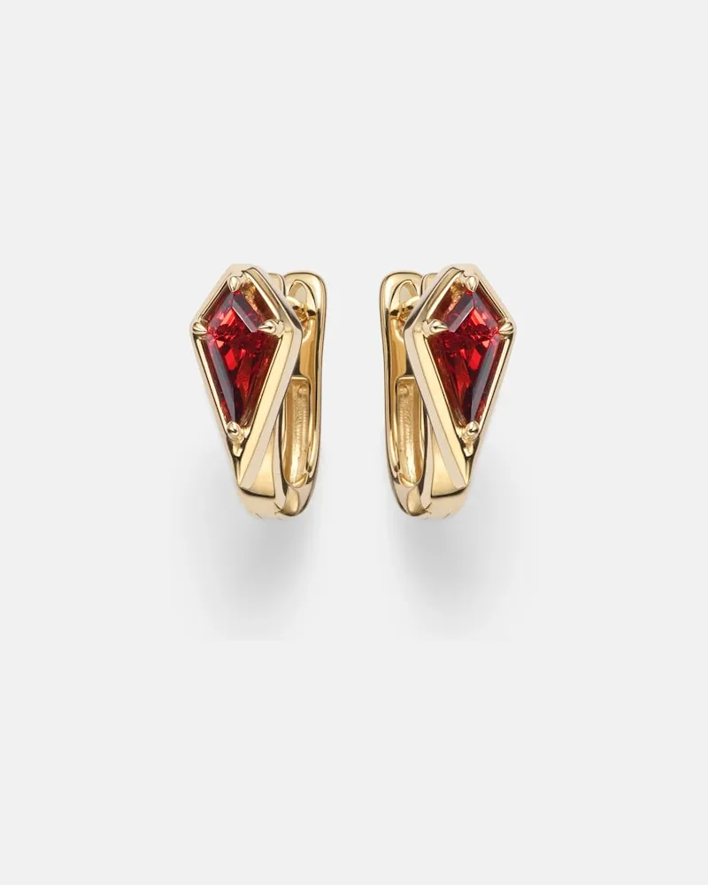 Stone & Strand Orecchini Huggie Kite in oro 14kt con granato Oro