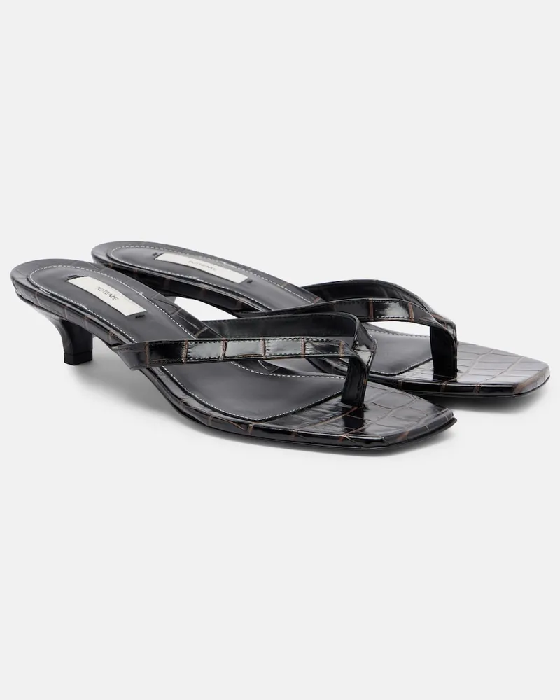 Totême Sandali infradito in pelle stampa coccodrillo Nero