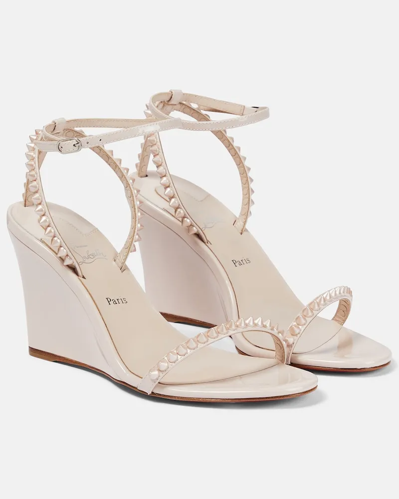 Christian Louboutin Sandali con zeppa in vernice Beige