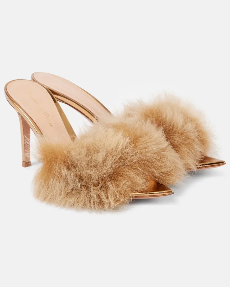 Gianvito Rossi Mules Pointy in pelle con shearling Beige