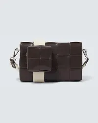 Bottega Veneta Borsa a spalla Cassette Medium in pelle Marrone