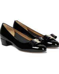 Ferragamo Pumps Vara in vernice Nero