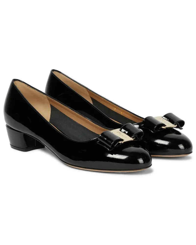 Ferragamo Pumps Vara in vernice Nero