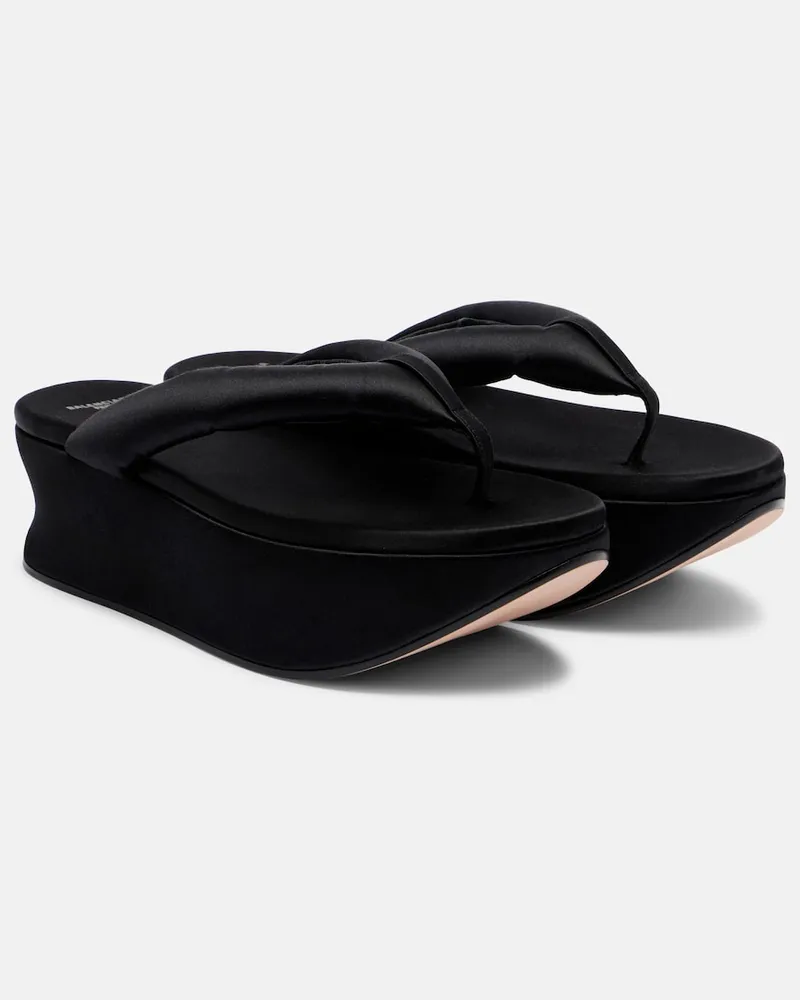 Balenciaga Sandali infradito Gaeta in raso con zeppa Nero