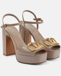 Valentino Garavani Sandali in pelle con plateau Beige