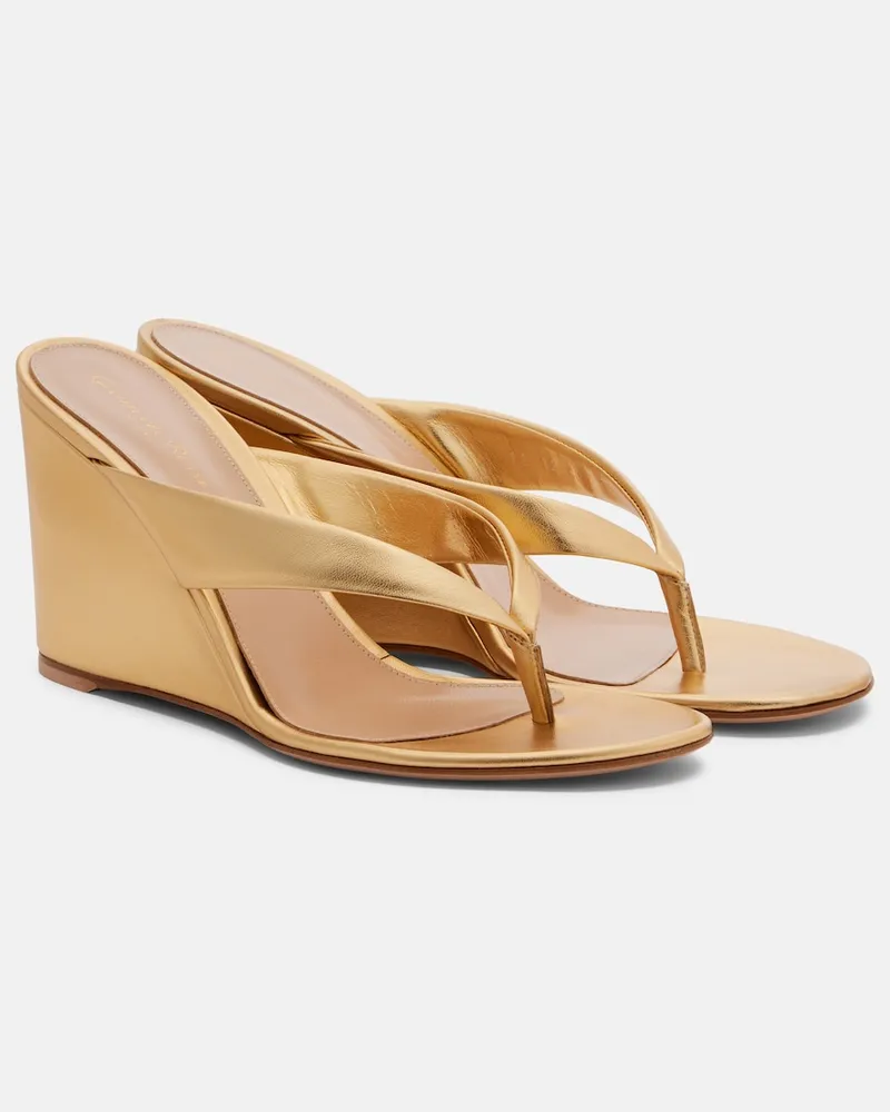 Gianvito Rossi Sandali infradito in pelle con zeppa Oro