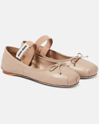 Miu Miu Ballerine in pelle con logo Beige