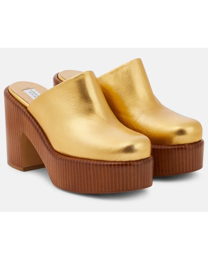 Gabriela Hearst Mules in pelle metallizzata con plateau Oro