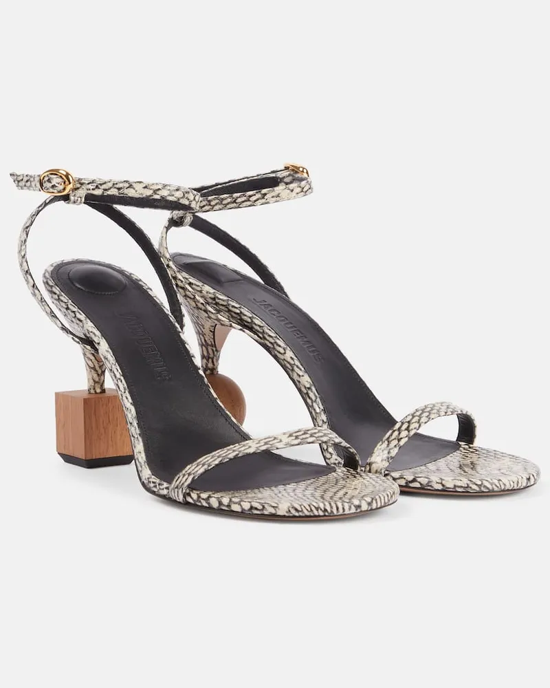 Jacquemus Sandali Bisou in pelle goffrata Beige