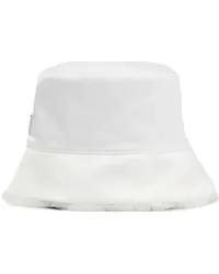 Prada Cappello da pescatore in Re-Nylon e shearling Bianco