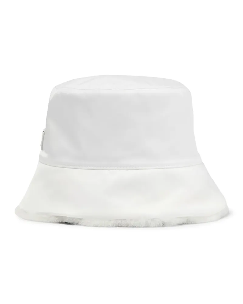 Prada Cappello da pescatore in Re-Nylon e shearling Bianco