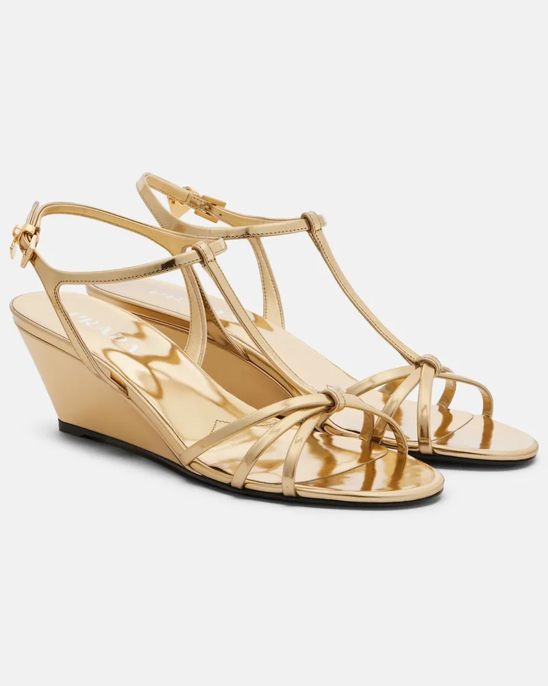 Prada Sandali con zeppa in pelle metallizzata Oro