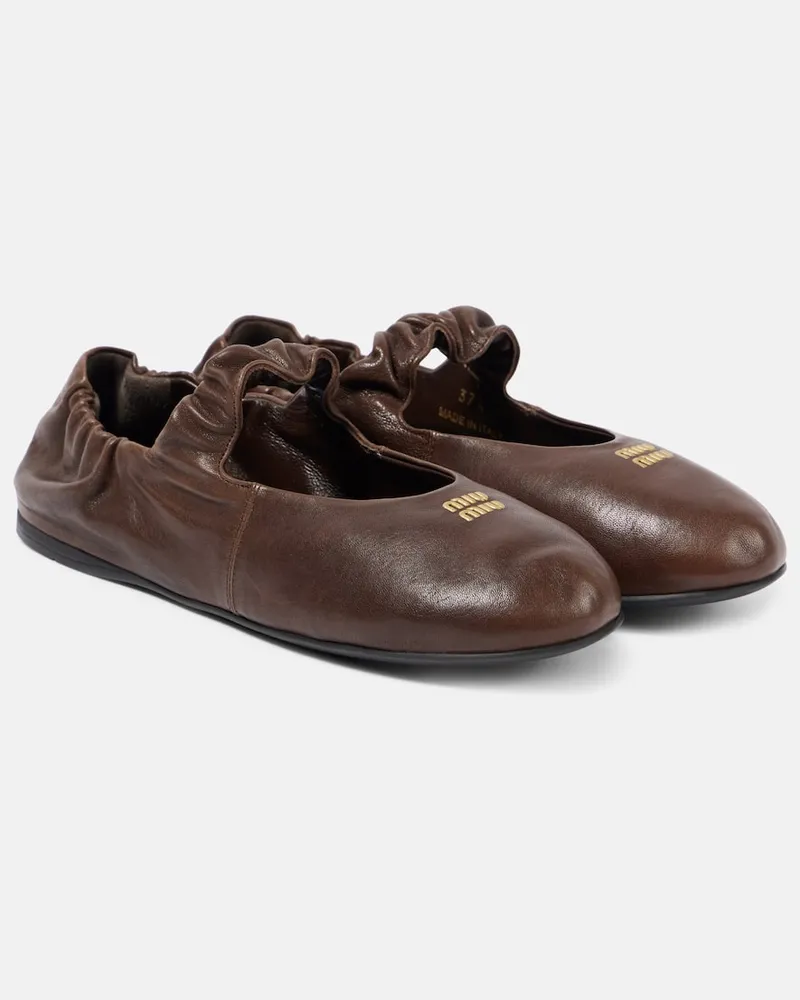Miu Miu Ballerine in pelle con logo Marrone