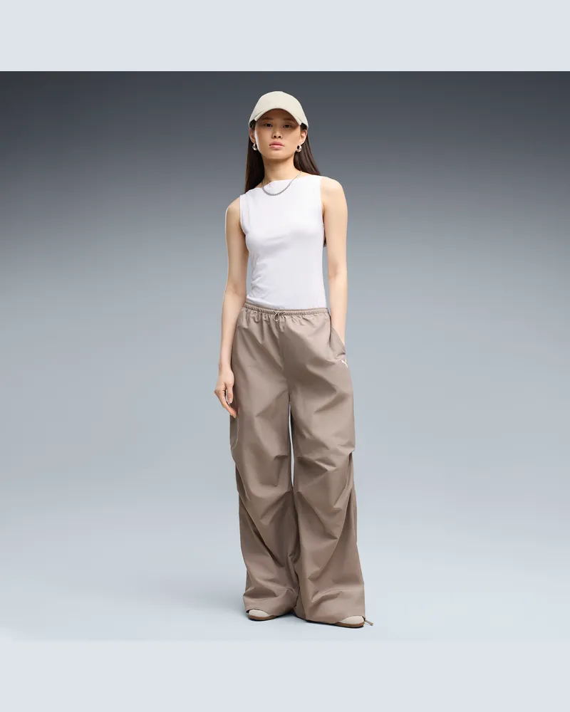 Puma Pantaloni stile parachute in tessuto Wardrobe Essentials da donna, Abbigliamento, Beige Beige
